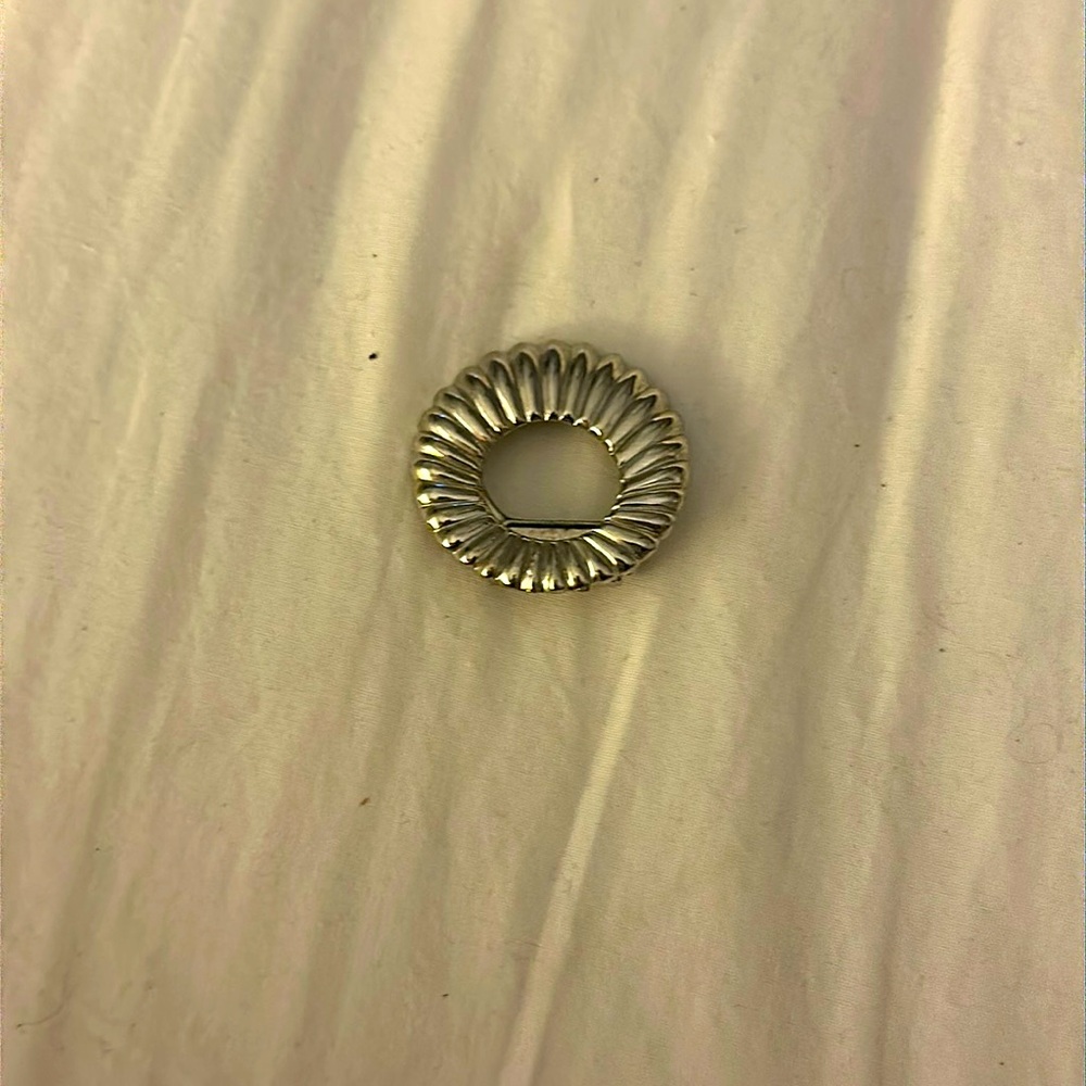 Vintage Jewelry gold tone Scarf clip twisted coiled